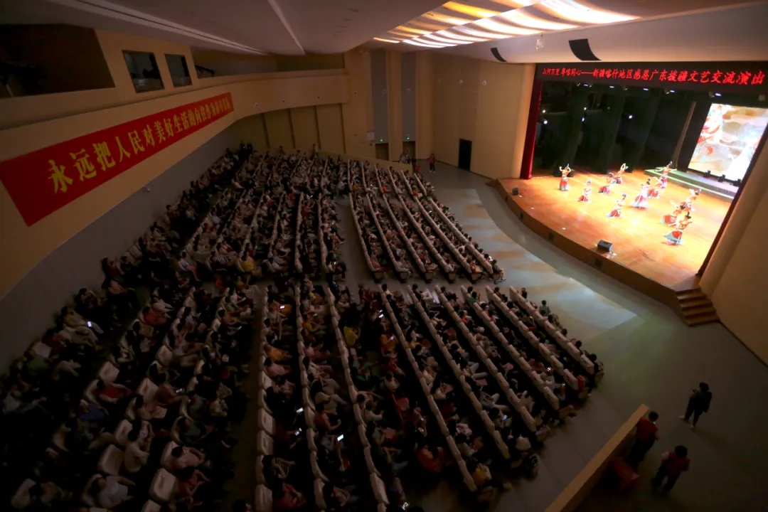 “山河万里•粤喀同心”新疆喀什地区感恩广东援疆文艺交流演出圆满成功